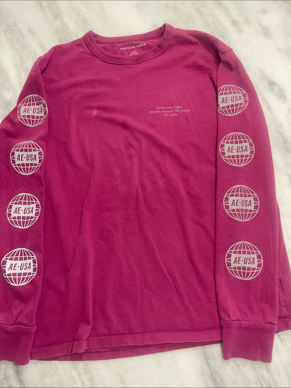 American Eagle Outfitters Long-Sleeve Graphic Tee — Magenta